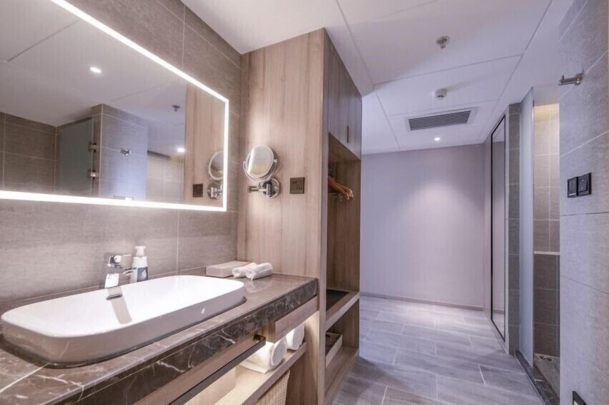 Shanghai Rongju Hotel Lujiazui Hotel Zewnętrze zdjęcie