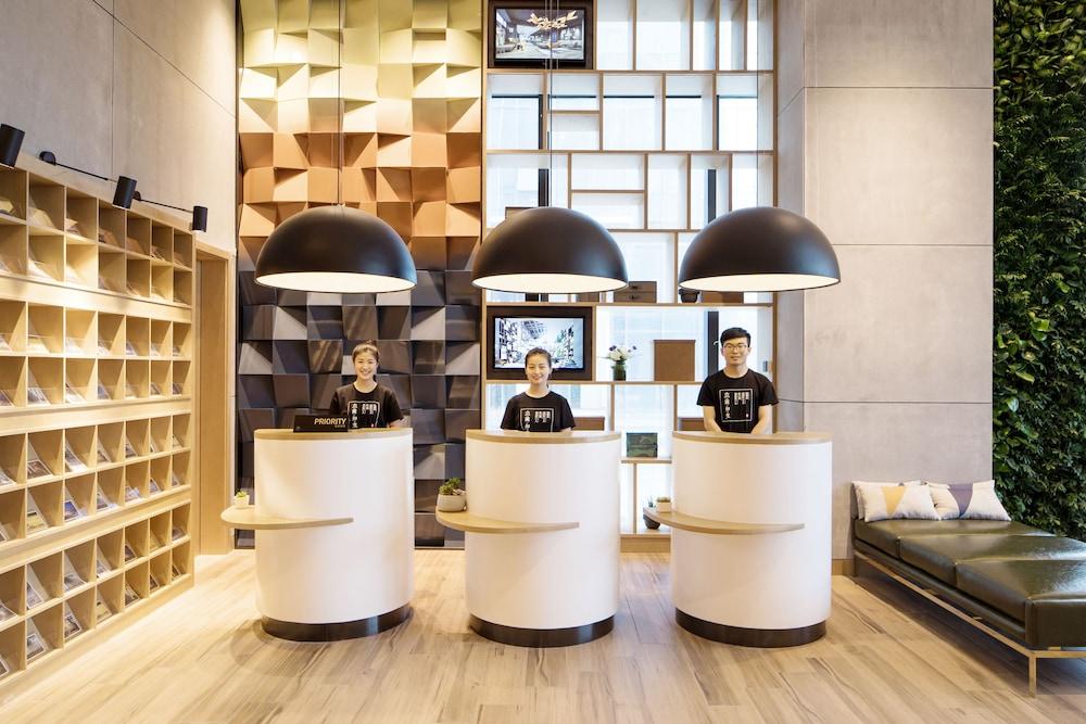 Shanghai Rongju Hotel Lujiazui Hotel Zewnętrze zdjęcie