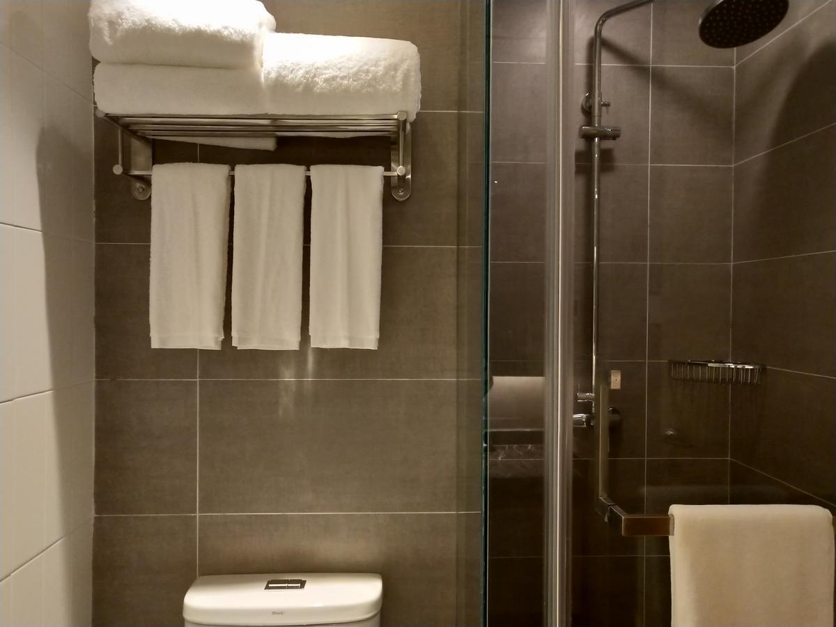 Shanghai Rongju Hotel Lujiazui Hotel Zewnętrze zdjęcie